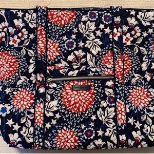 Vera Bradley Vera Tote in Red, White and Blossoms - retired pattern 2020. NWT